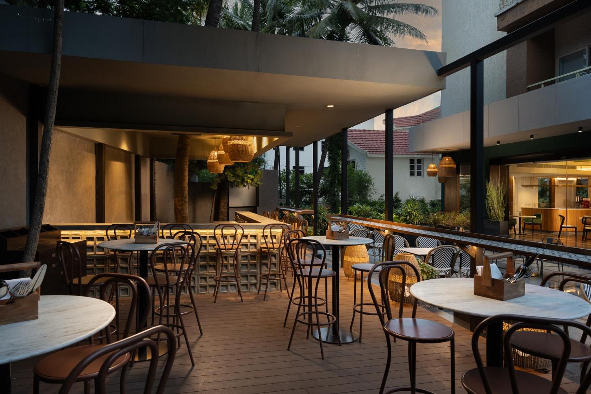 Grand Mercure Bangalore - An Accor Brand Екстериор снимка