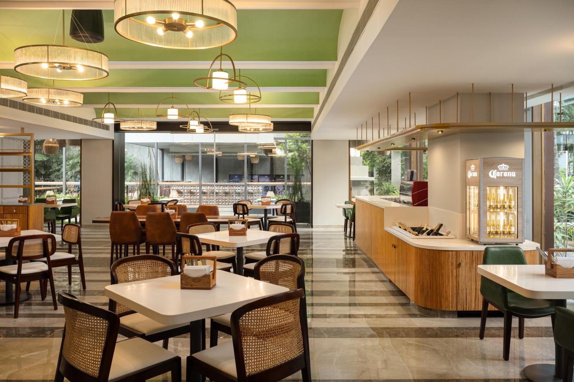 Grand Mercure Bangalore - An Accor Brand Екстериор снимка