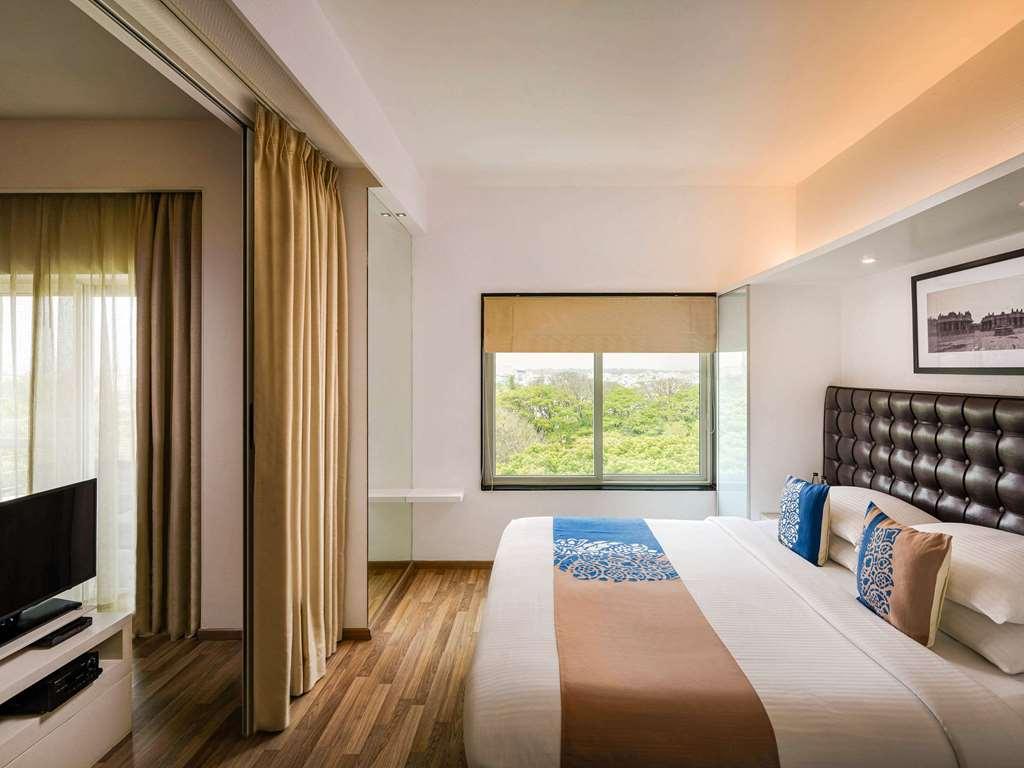 Grand Mercure Bangalore - An Accor Brand Стая снимка