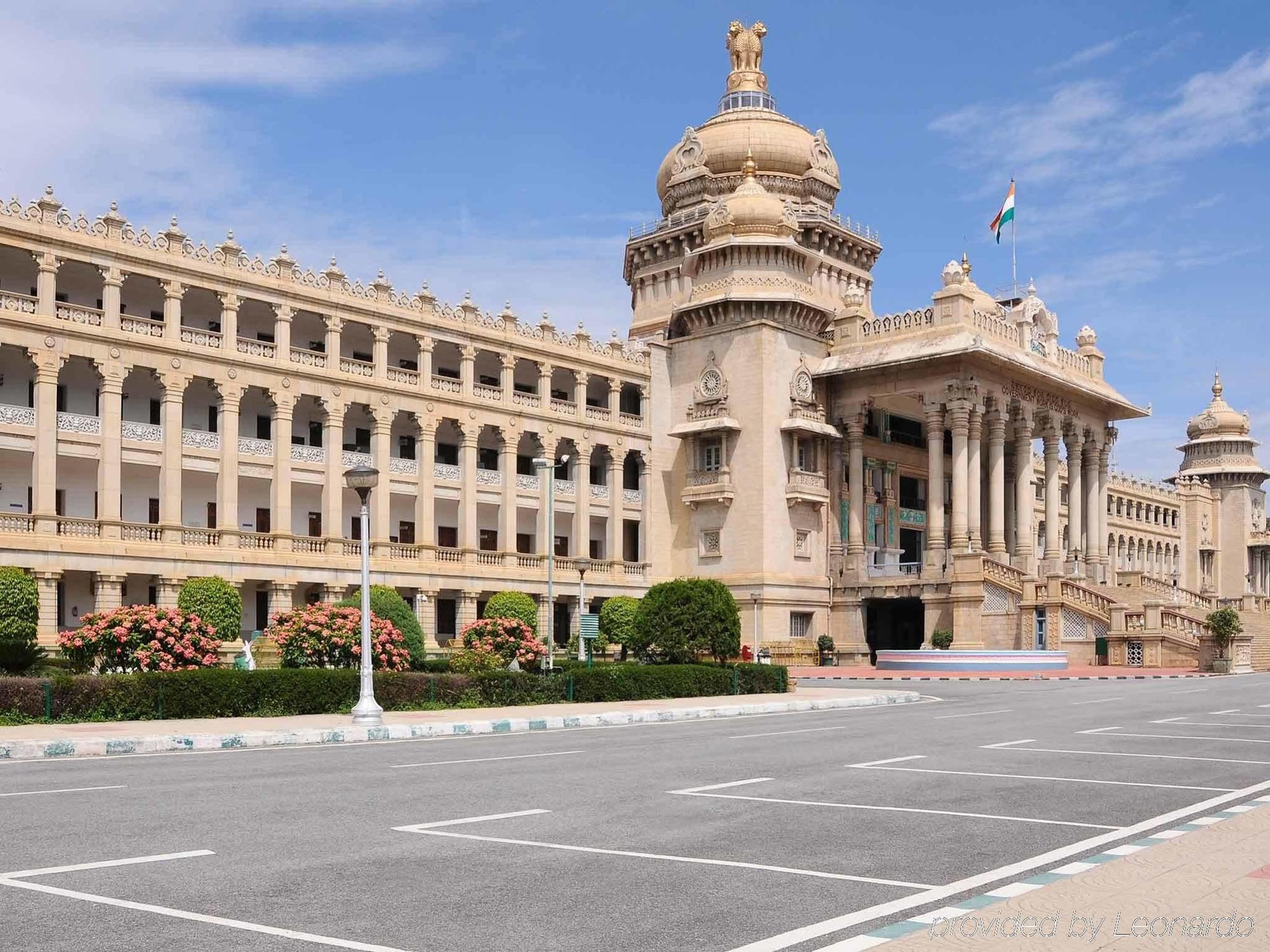 Grand Mercure Bangalore - An Accor Brand Екстериор снимка