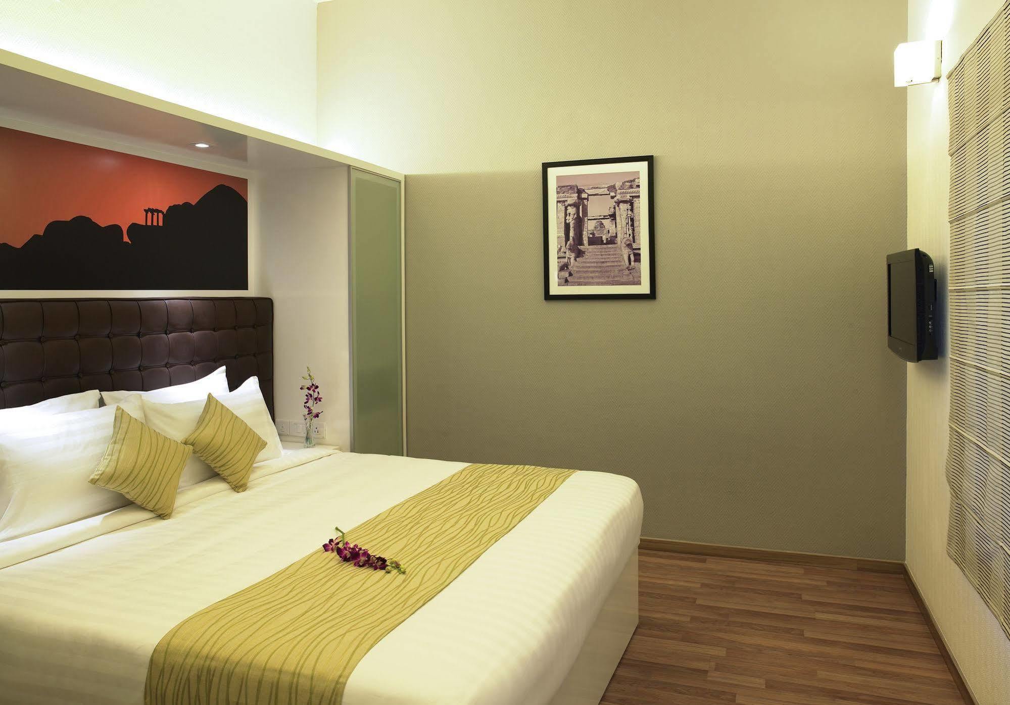 Grand Mercure Bangalore - An Accor Brand Стая снимка